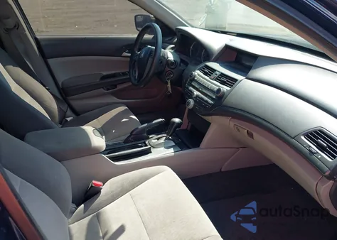 2010 Honda Accord 2.4 Lx z USA, uszkodzony, nr VIN 1HGCP2F34AA115543